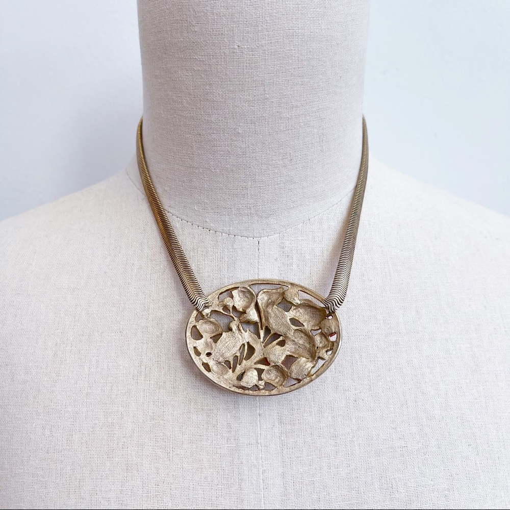 Gold Tone Faux Coral Turquoise Pendant Necklace - Picture 8 of 8